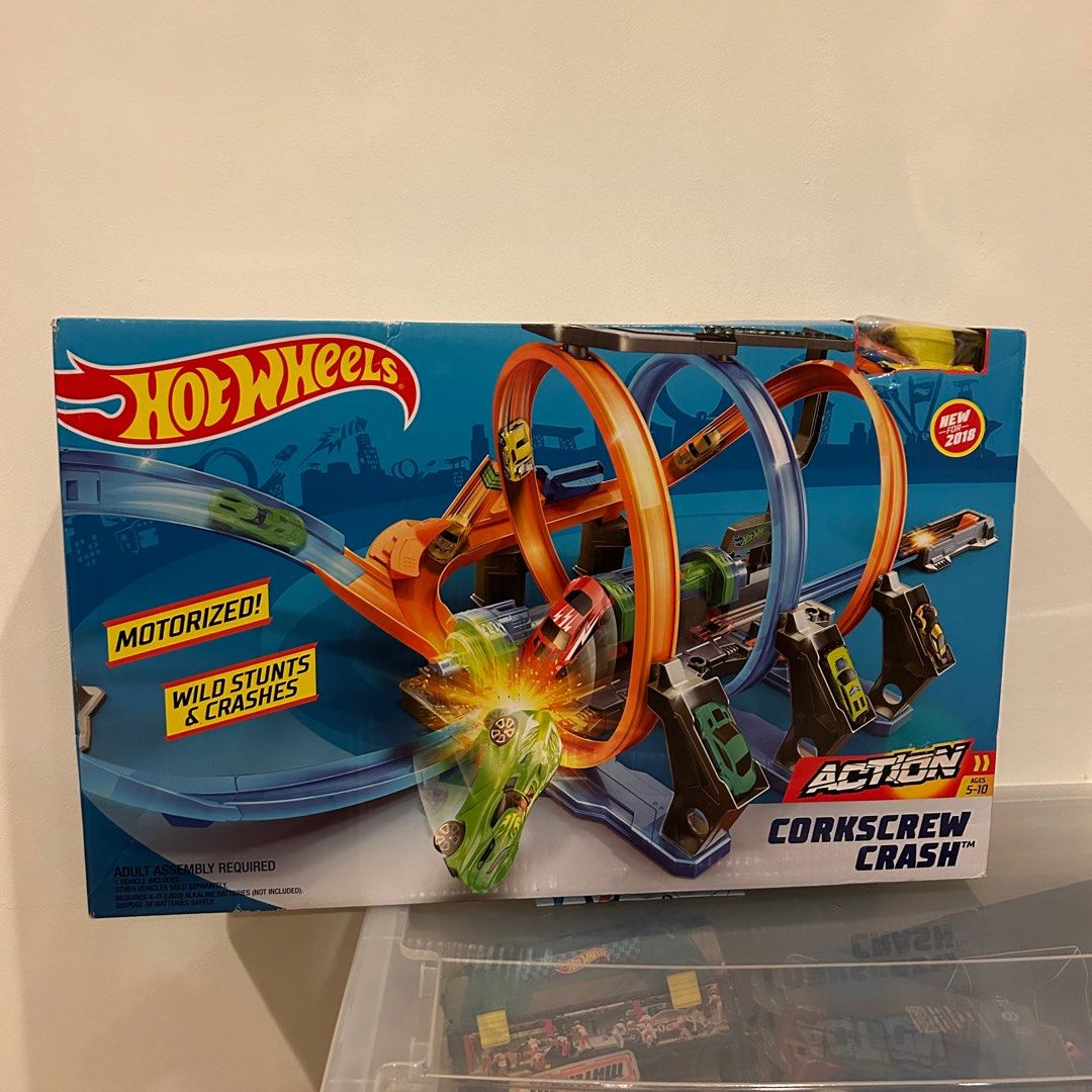 Hot wheels corkscrew crash assembly top