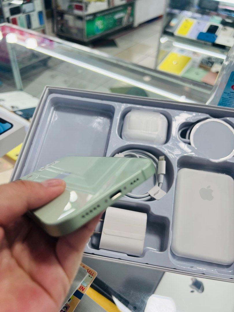 iphone 12 64GB factory unlock (Category: iPhone 12 Series) located in San Juan City. Submitted by jalailahmamosaca (Listing ID 1293805085, Image 2). Description: Buy & Sell IPHONE 12 64GB GREEN OPENLINE SLIGHTLY USE NO HIDE OR ANY ISSUES 96BATTERY HEALTH NOT BOOSTED COMPLATE Package FREE GIFTBOX for more info 📞09125890826 fbpage:lailahgadgetshop .
