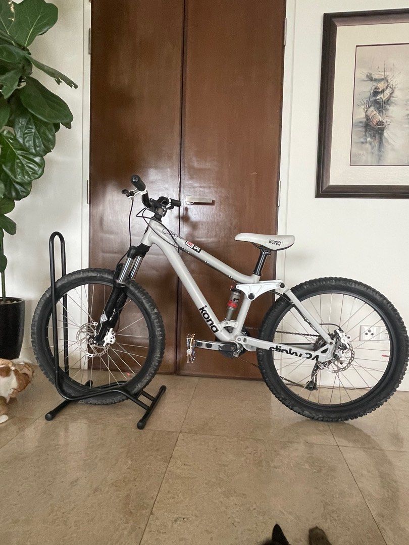 Kona Stinky 24 Kids Bike Grey Sports Equipment Bicycles