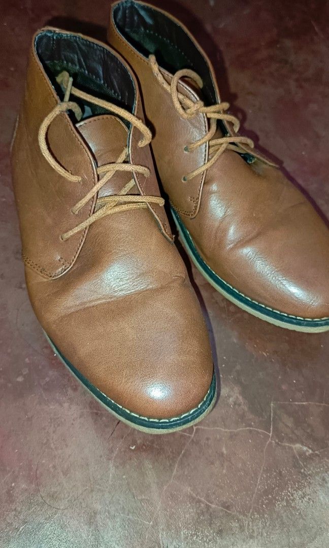 London Fog Bootie Size 9.5 US Chukka Boots Tan Men s Fashion Footwear Boots on Carousell
