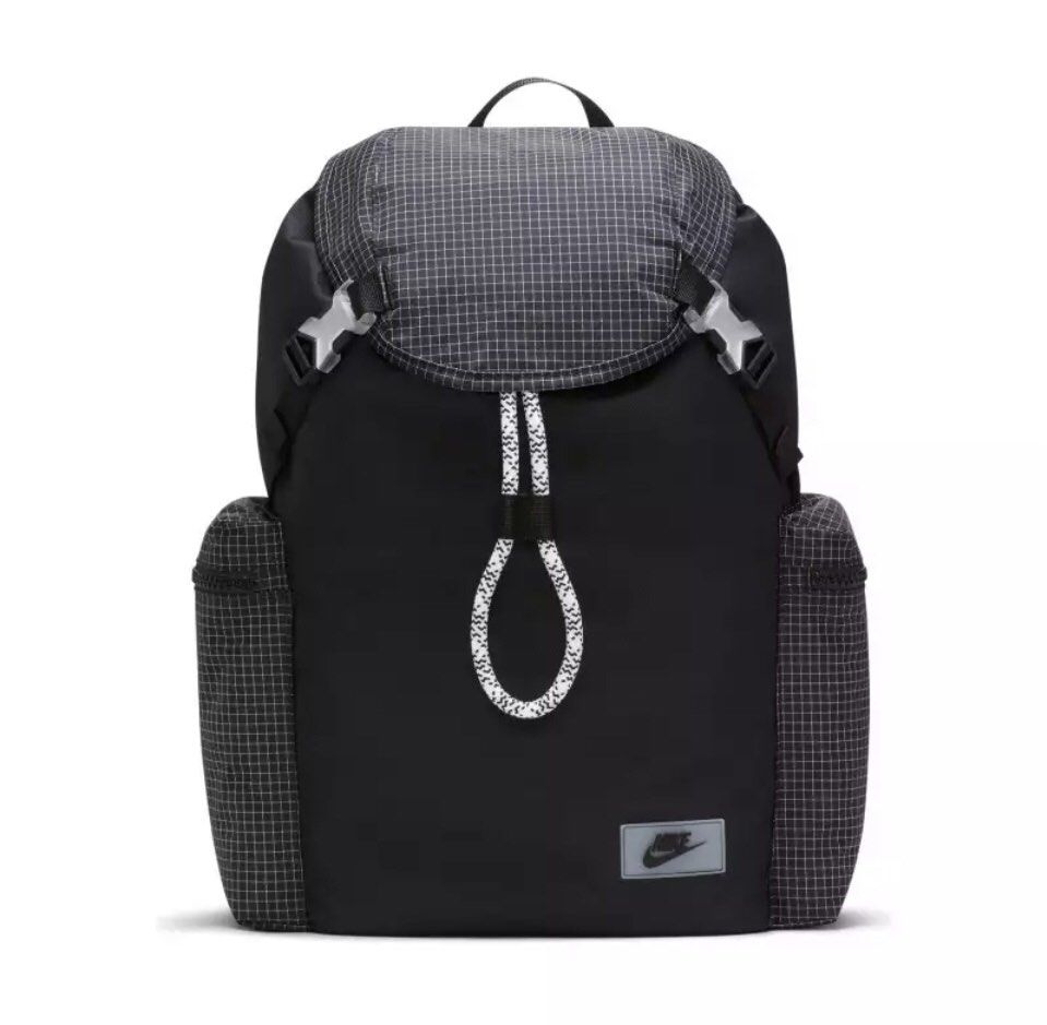 Nike Heritage Rucksack Backpack Essentials (Category: Backpacks) located in Pandi. Submitted by 28hundreds (Listing ID 1293866854, Image 1). Description: Nike Heritage Rucksack Backcpack Essentials authentic guaranteed ! in good condition see detailed pics to appreciate the piece thank you. 1299+ shipping 📩 📍Bulacan, Philippines 3014..
