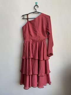 (Category: ) located in . Submitted by thrice.closet (Listing ID 1293796123, Image 1). Description: .