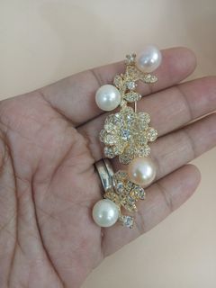 Pearl brooch pin /pendant
