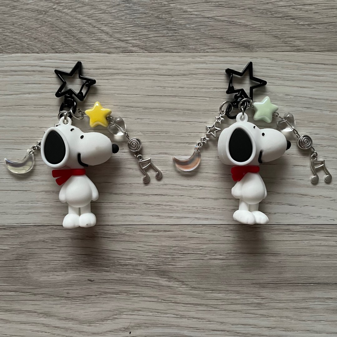 handmade snoopy keychains, Hobbies & Toys, Collectibles & Memorabilia ...