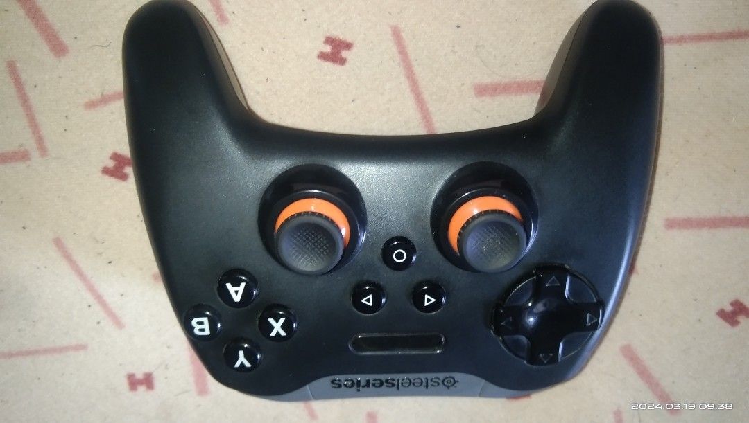 SteelSeries Stratus XL (Category: Controllers) located in Quezon City. Submitted by kushala140 (Listing ID 1293752199, Image 2). Description: SteelSeries Stratus XL Original controller Tested working Good All button's Good analogs Good wireless Good wired With box and manual With resibo pa bili sa Datablitz Check out pictures for more details Look like new pa sya No warranty Test2sawa only dito sa amin Meet up Ever Gotesco Commonwealth Jollibee F