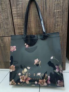 (Category: ) located in . Submitted by yuki_furukawa (Listing ID 1293784773, Image 1). Description: .