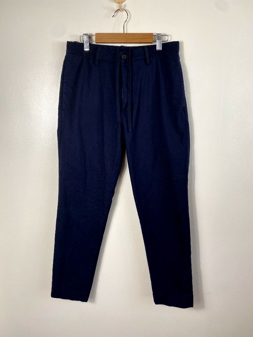Uniqlo Ankle Ezy Pants Navy, Men's Fashion, Bottoms, Jeans on Carousell