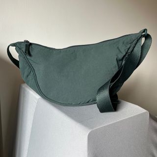UNIQLO Round Mini Shoulder Bag (dark green)