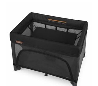 Uppababy Remi Travel Crib/ Playard/ Cot with Zipper