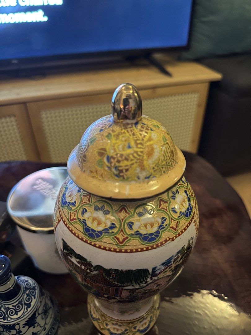 Vintage ginger jar/vase with cover (Category: Vases & Decorative Bowls) located in San Juan City. Submitted by vmdln (Listing ID 1293860862, Image 2). Description: Vintage piece With cover No crack/s Hand painted Ginger jar.