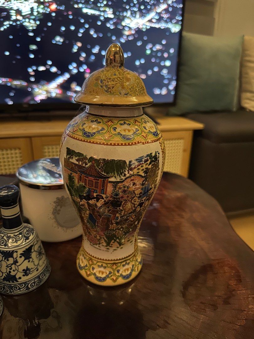 Vintage ginger jar/vase with cover (Category: Vases & Decorative Bowls) located in San Juan City. Submitted by vmdln (Listing ID 1293860862, Image 1). Description: Vintage piece With cover No crack/s Hand painted Ginger jar.