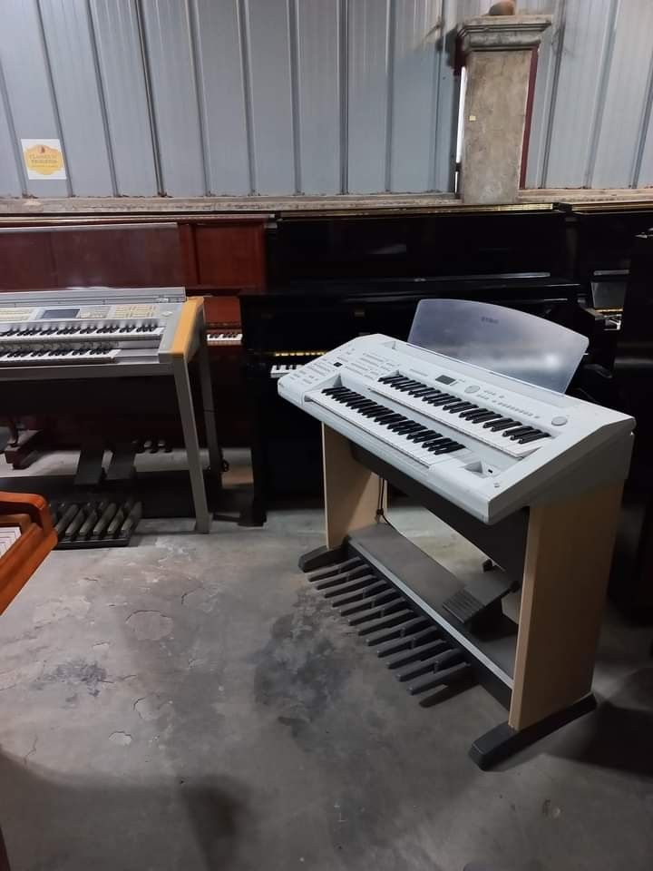 Yamaha Stagea ELS01 and ELB02 (Category: Musical Instruments) located in Guiguinto. Submitted by Piano21 (Listing ID 1293763805, Image 1). Description: Yamaha Stagea ELS-01c & ELB-02 The new "ELECTONE" of YAMAHA Available now for viewing at our Music Showroom Schedule your visit now Send us message for more details 👌😍.