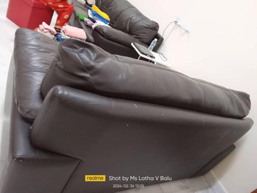 2-seater sofa soft and solid (Category: Sofas) located in Petaling Jaya. Submitted by ThiaD (Listing ID 1290748291, Image 3). Description: 2-seater sofa of PU-leather sofa. Soft and Comfortable. - Note: There are worn-out of PU at one area of the sofa (see last image). - Measurement: 153cm (L) x 171cm (H) x 84cm (D) - Reason for selling: Limited space at new home. - Buyer to bear transportation fee. .