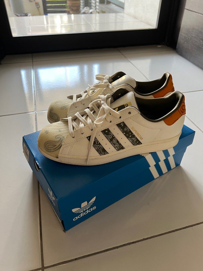 Superstar shoe sale store