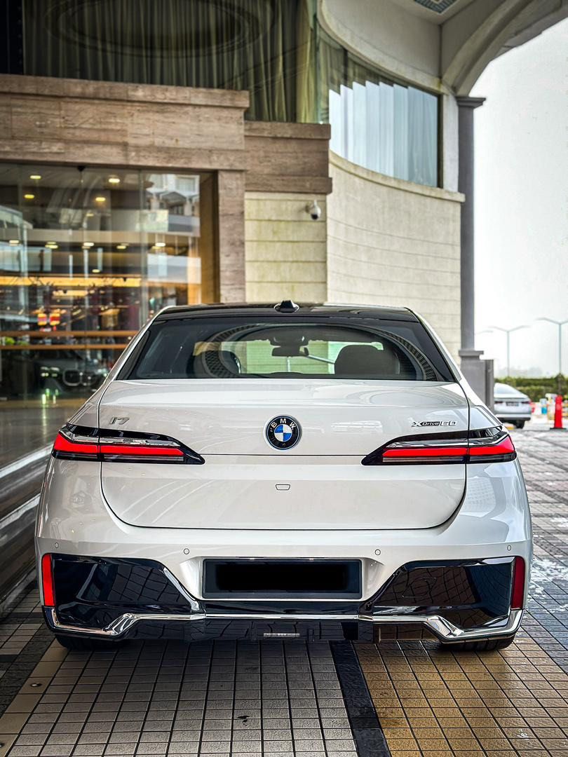 BMW i7 XDRIVE60i M SPORT ( A ) 2023/2024, Cars, Cars for Sale on Carousell