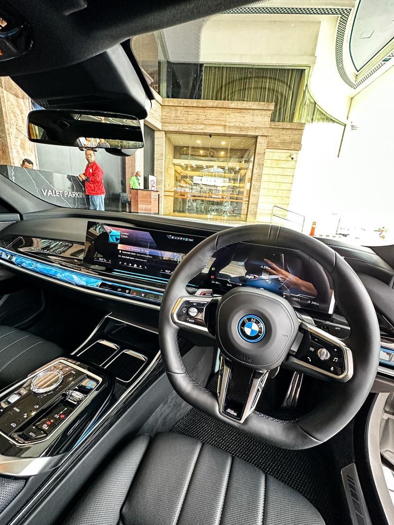 BMW i7 XDRIVE60i M SPORT ( A ) 2023/2024, Cars, Cars for Sale on Carousell