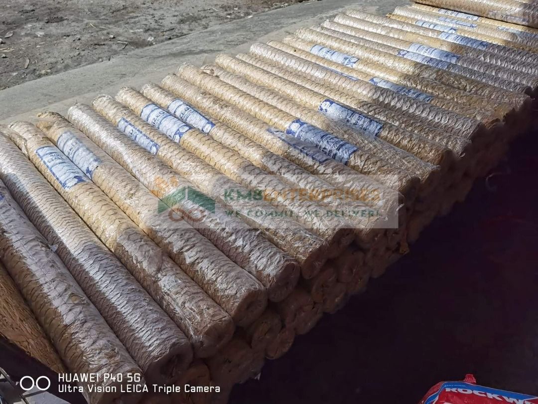 CHICKEN WIRE / WELDED WIRE MESH FOR INSULATION (Category: Construction & Building Materials) located in Marikina City. Submitted by christine_km8enterprises (Listing ID 1290772560, Image 3). Description: CHICKEN WIRE / WELDED WIRE MESH Uses❗ 📌 Use for building inside and outside plaster reinforcement 📌Essentials piece of plastering work 📌 It creates long lasting plaster coating for absolutely all surface of concrete and bricks to wood and even