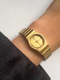 Classic Seiko Quartz Gold Tone 2Y01-0140 Watch