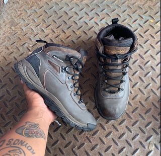 Columbia Omni-Grip Waterproof Hiking Boots | Size 9 mens
