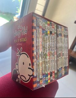 Diary of a wimpy kid book set w/ box