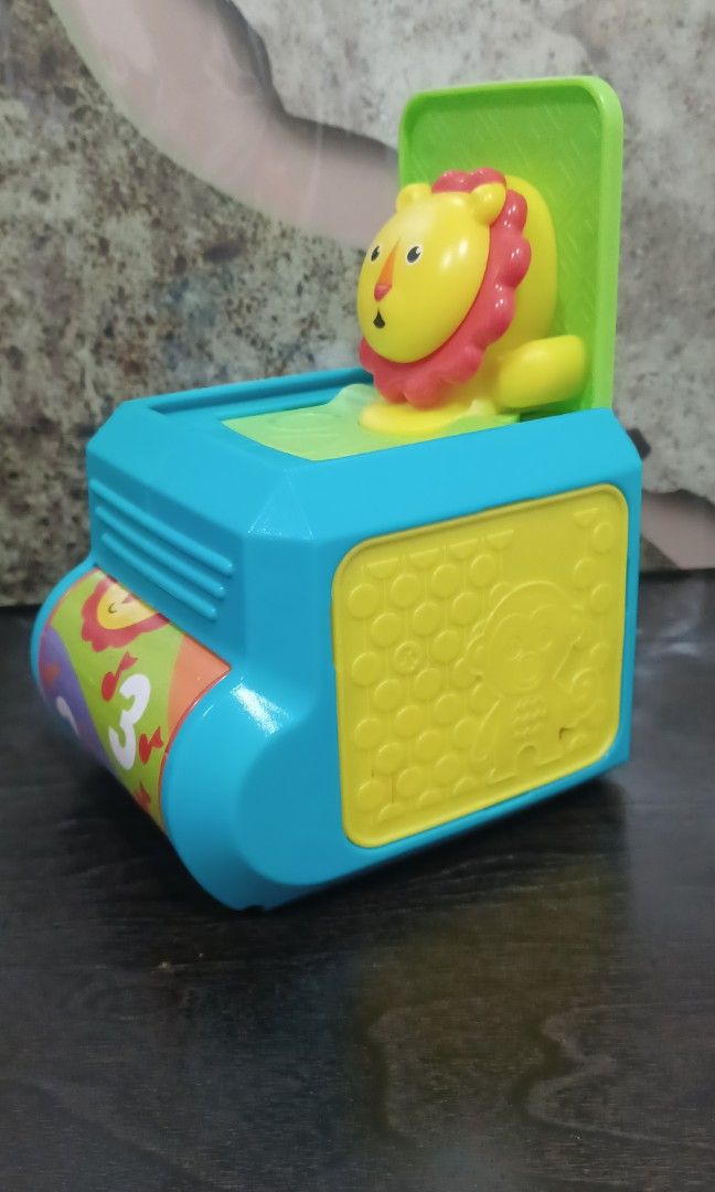 Fisher Price Musical Spin And Surprise Lion Jack In The Box