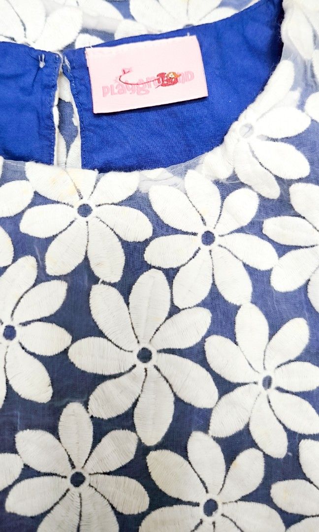 Girl's Dress (Category: Babies & Kids Fashion) located in Marikina City. Submitted by gabriellearian (Listing ID 1290669205, Image 2). Description: Unleash the fashionista in your little one with this adorable flowery mini dress! This stylish piece comes in a refreshing combination of white and blue, making it a perfect addition to any wardrobe. The dress features a lovely floral design that's as charming as it is fashionable. With its ideal fit 