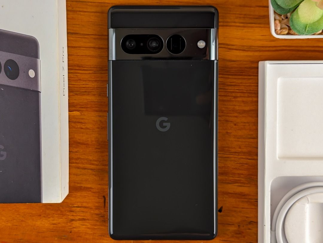 Google Pixel 7 Pro 12 / 256GB Obsidian like new ( bea cukai ) Fullset
