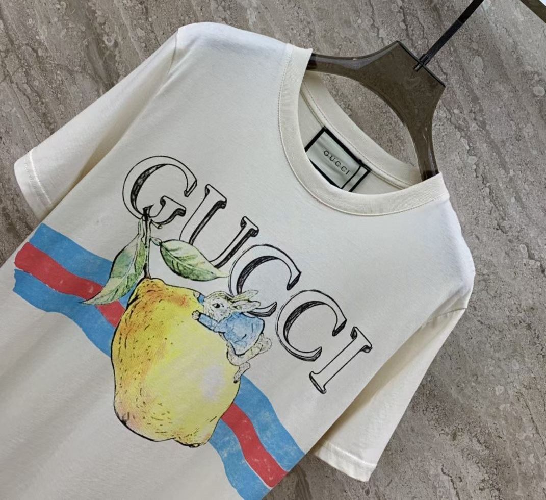 GUCCI Peter Rabbit コラボ Tシャツ 90cm Peter Rabbit™ x Gucci T-shirt in ivory | GUCCI® NL