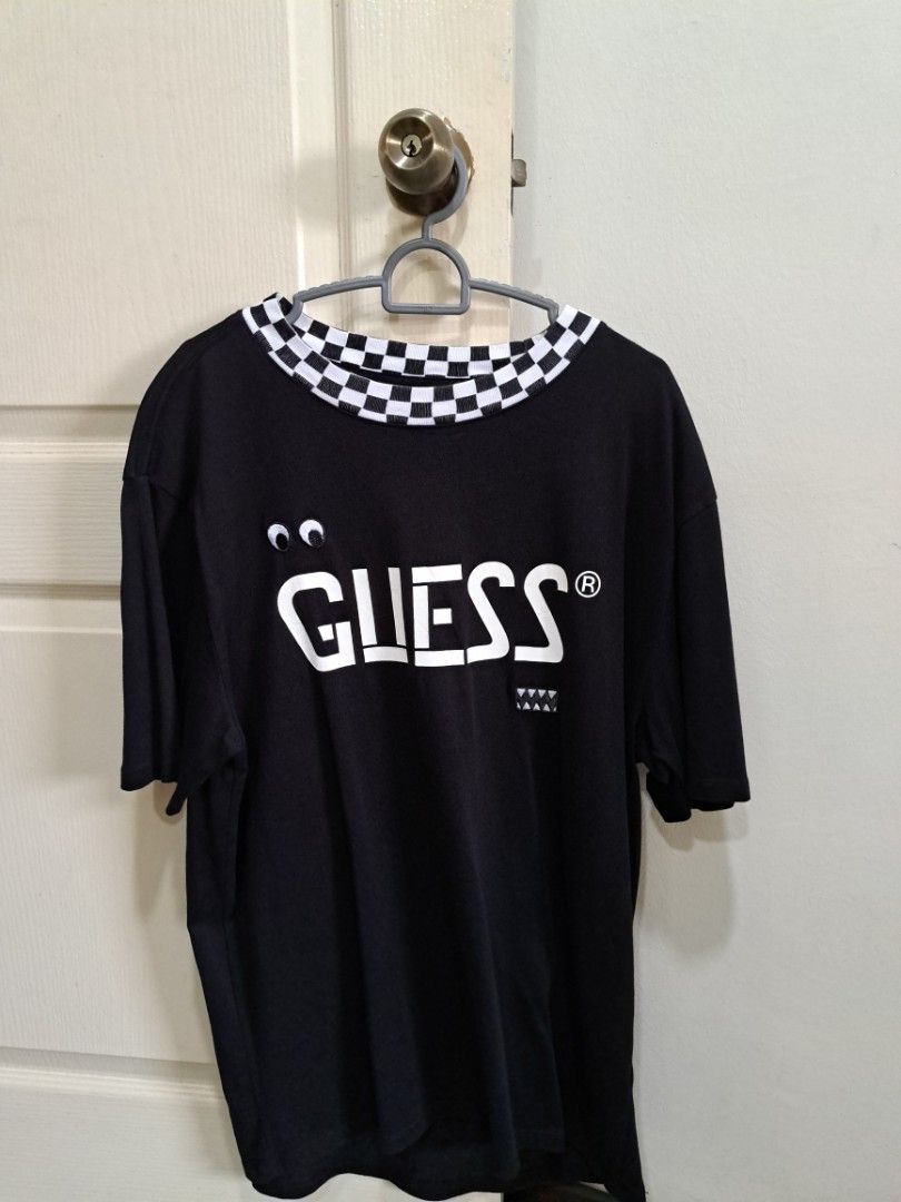 Guess kincaid tee on sale