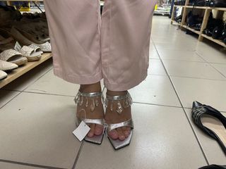 (Category: ) located in . Submitted by umaira_hsd (Listing ID 1290778635, Image 1). Description: .