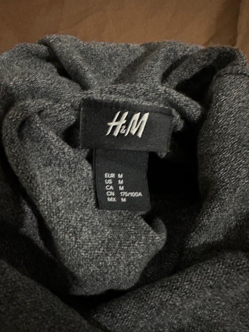H&M Turtle Neck Long Sleeves Gray Size Medium (Category: Sets & Coordinates) located in Pasig City. Submitted by daddygamer (Listing ID 1290801676, Image 3). Description: Never used it just washed once. Too small for me. .