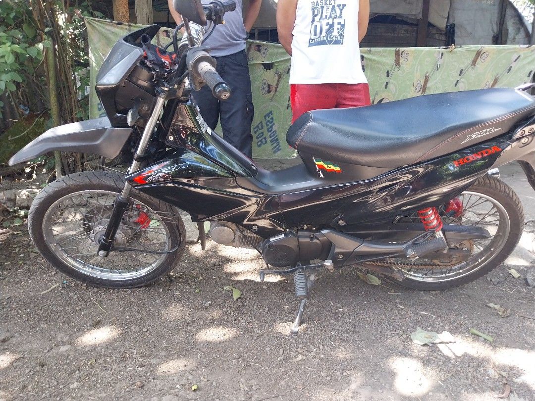 Xrm second store hand price