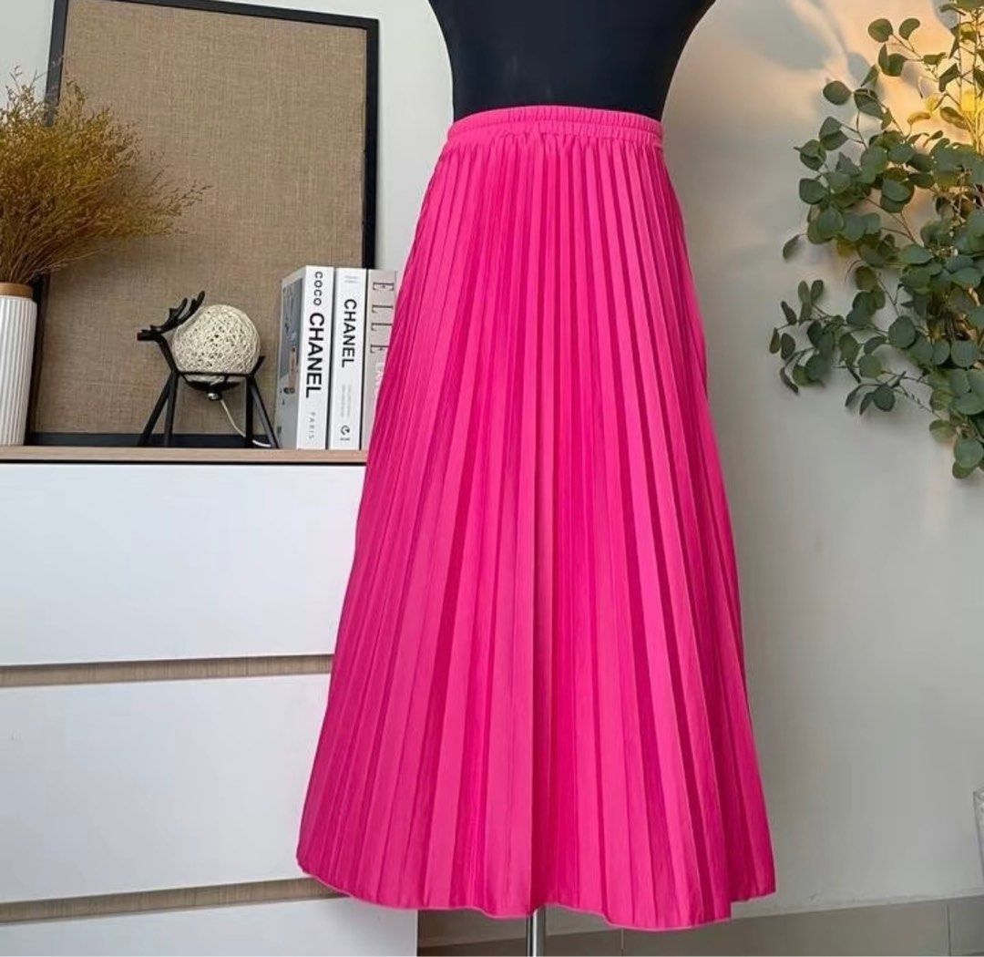 Dark pink pleated skirt new arrivals