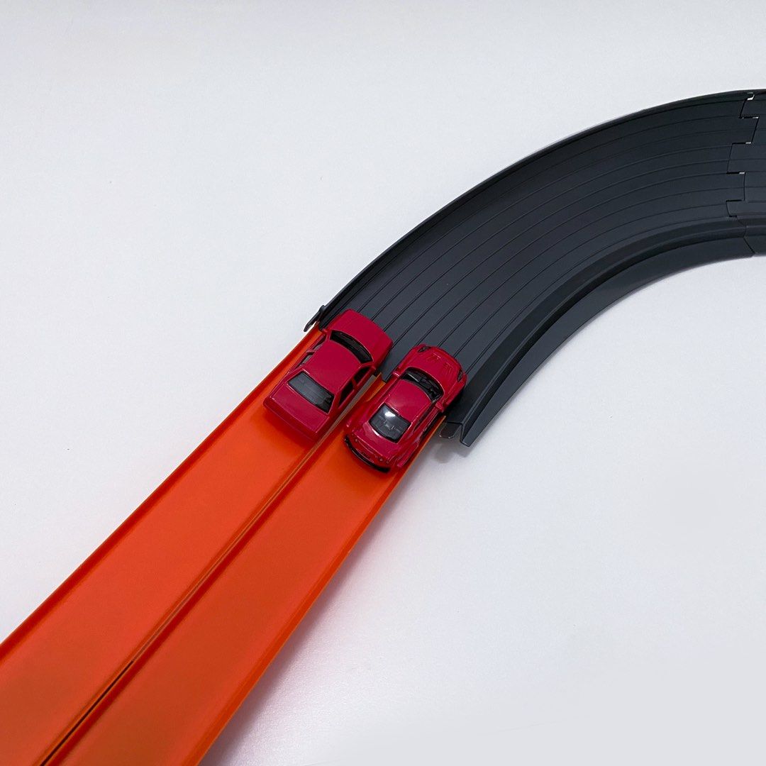 Hot Wheels Track Fat Track Curve 180 Hobbies Toys Toys Games on Carousell