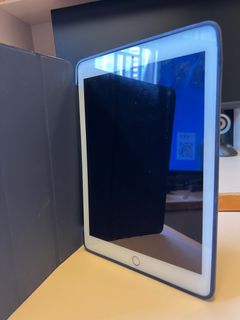 Refurbished iPad Wi-Fi 128GB - Space Grey (8th Generation) - Apple (SG)