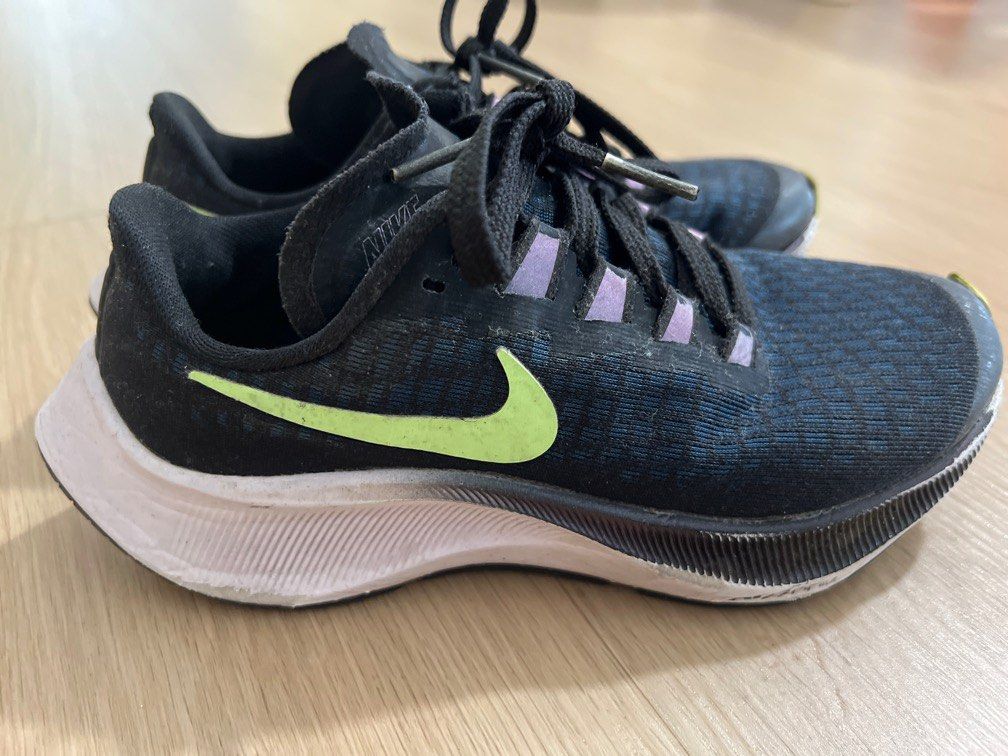 Kids Nike Running Shoes Size US1Y