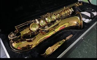 Lazer saxophone tenor