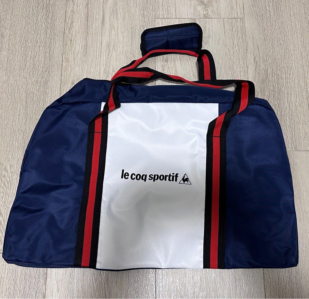 Le coq sportif travel bag 旅行袋, 名牌, 手袋及銀包- Carousell