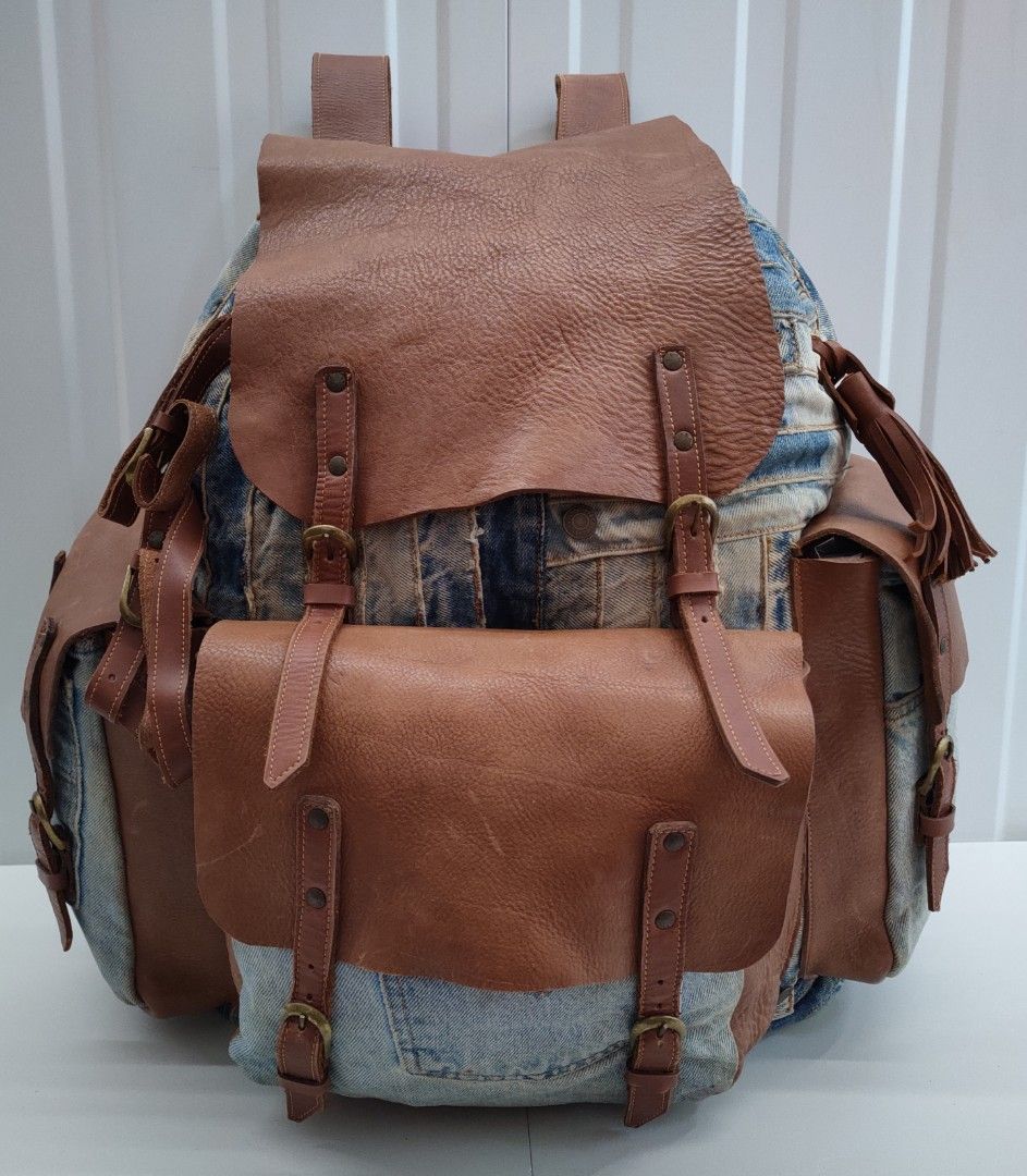 LEVI S GENUINE LEATHER REWORKED SUPER LARGE BACKPACK