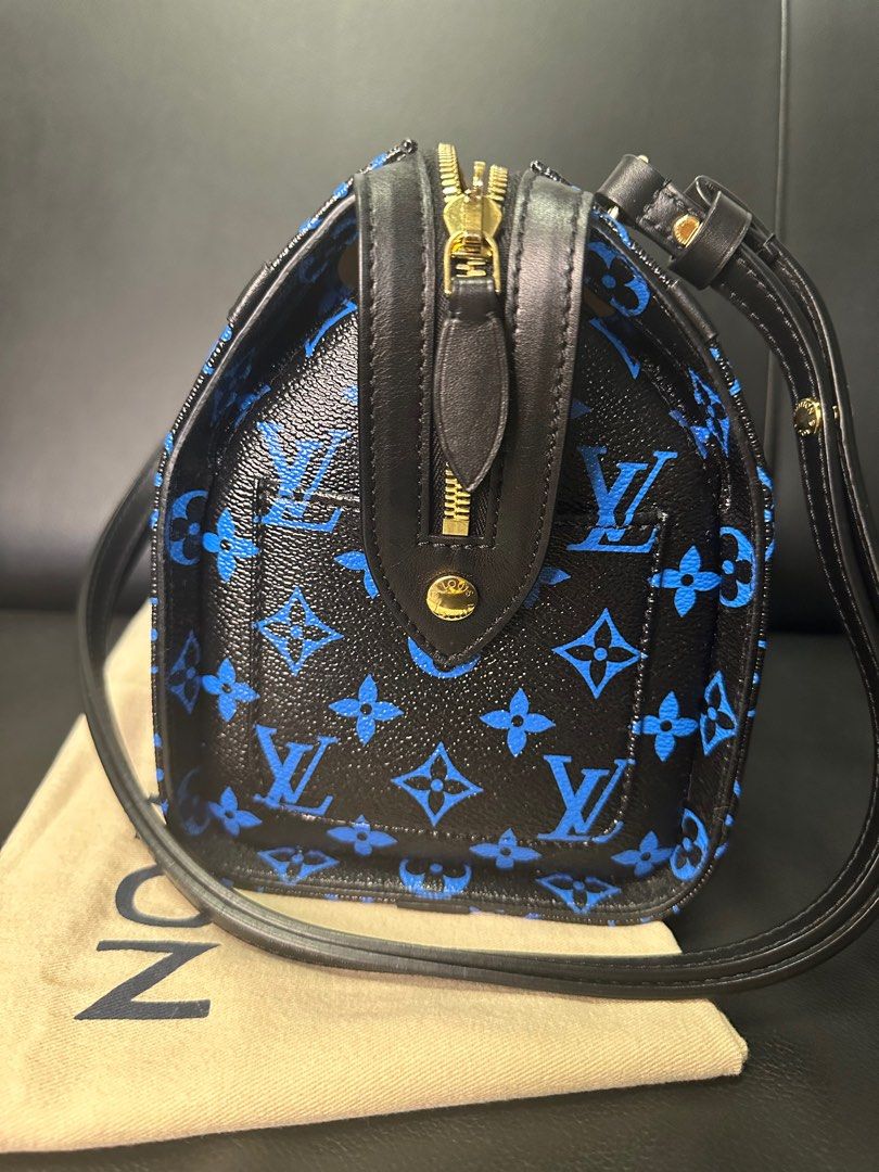 LOUIS VUITTON SPEEDY AMAZON RARE‼️ (Category: Luxury Bags & Wallets) located in Taguig. Submitted by que_08 (Listing ID 1290641608, Image 2). Description: 19x22x15 With dustbag No keys Price negotiable.