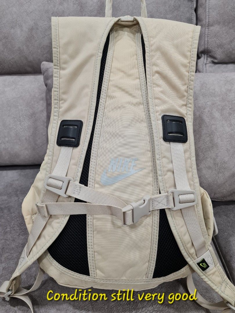 Nike tan hotsell backpack