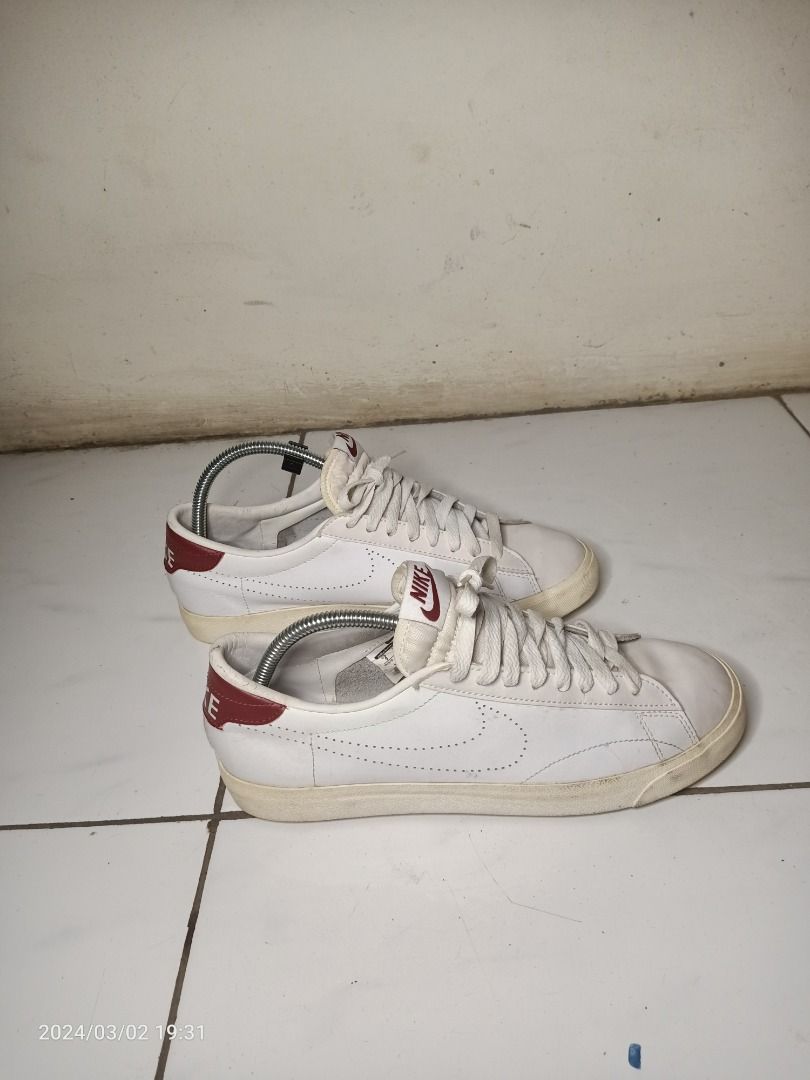 Nike Tennis Classic AC White Chianti Size 270CM