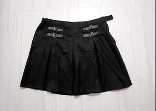Plus size pleated skirt