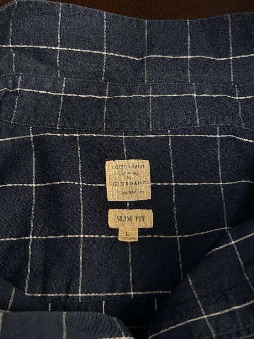 Pre-loved Giordano Slim Fit Checkered Polo (Category: Tshirts & Polo Shirts ) located in Quezon City. Submitted by esb333 (Listing ID 1290702890, Image 2). Description: Pre-loved Giordano Slim Fit Polo Checkered Slight discoloration on the nape area Slightly faded See measurements in the photos Body Length - 27.5 inches RFS: Decluttering Weekdays: Boni Avenue, Mandaluyong Vicinity of RTU Weekends: Cubao Area, Quezon City Walking Distance from Gat