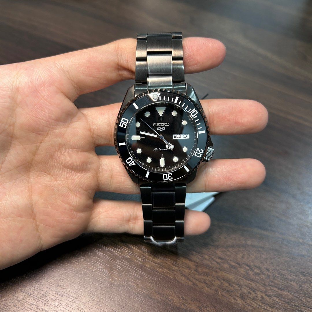 Seiko 5 sales sport submariner