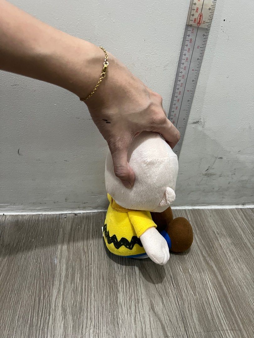 Snoopy Charlie Brown Stuffed Toy (Category: Plushies & Soft Toys) located in Quezon City. Submitted by mapollo (Listing ID 1290714055, Image 3). Description: Authentic from Japan.