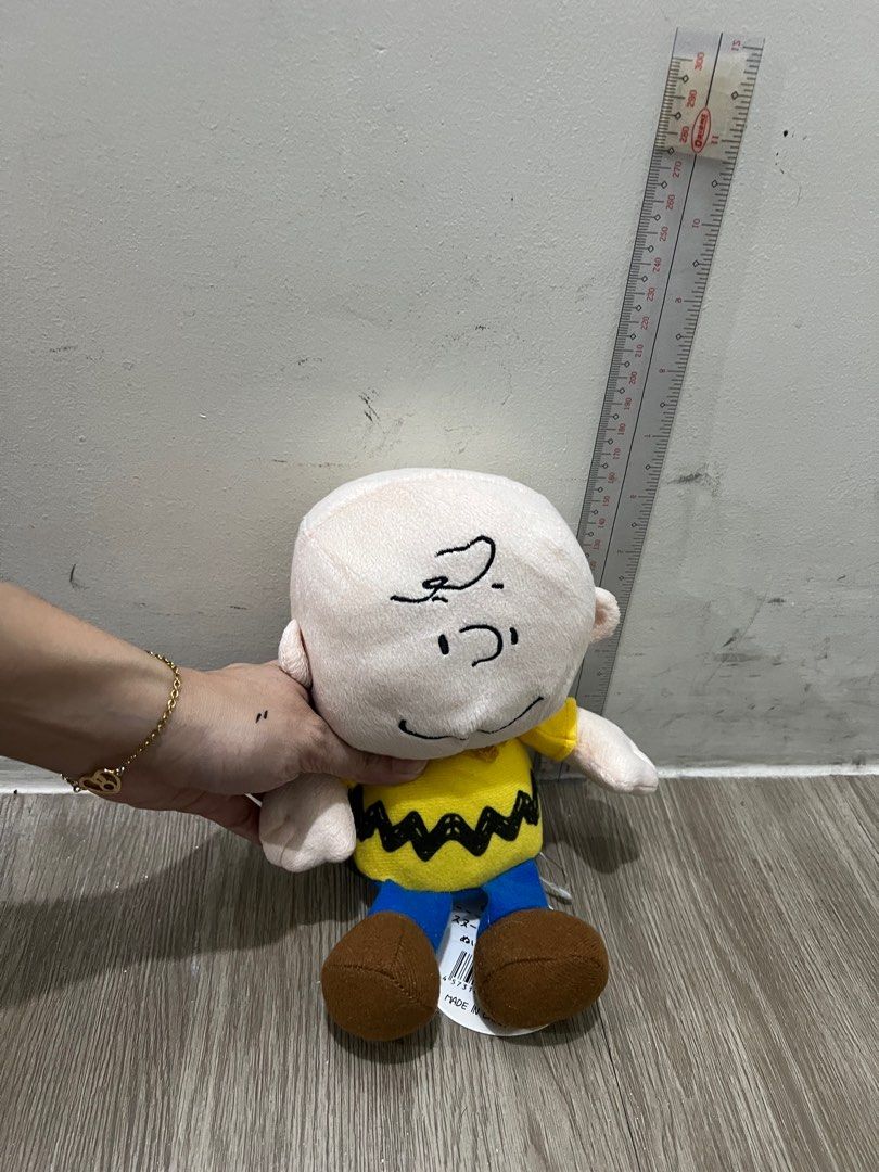 Snoopy Charlie Brown Stuffed Toy (Category: Plushies & Soft Toys) located in Quezon City. Submitted by mapollo (Listing ID 1290714055, Image 2). Description: Authentic from Japan.
