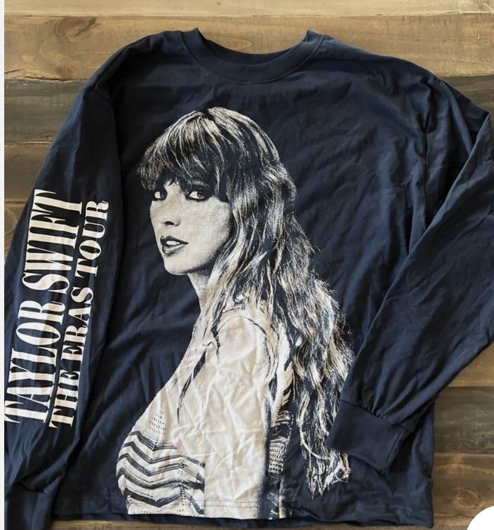 Taylor Swift long-sleeve tshirt