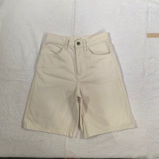 UNIQLO Unisex Highwaisted Cream Jorts/ Bermuda Shorts