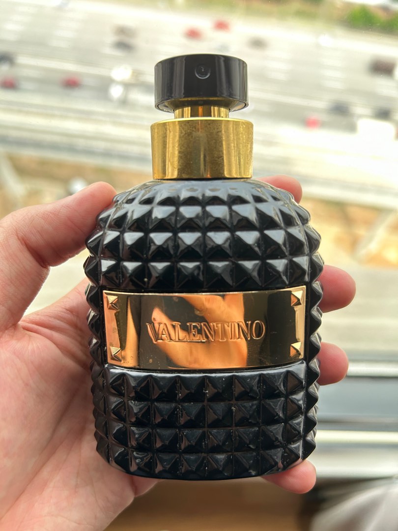 Valentino uomo noir top absolu oud